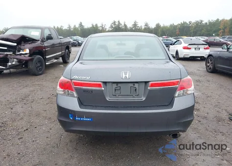 2011 Honda Accord 2.4 Lx z USA, uszkodzony, nr VIN 1HGCP2F31BA143835